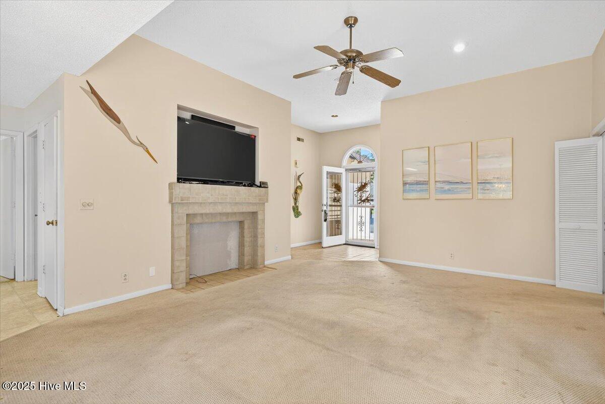 1761 Oakbrook Drive SW
