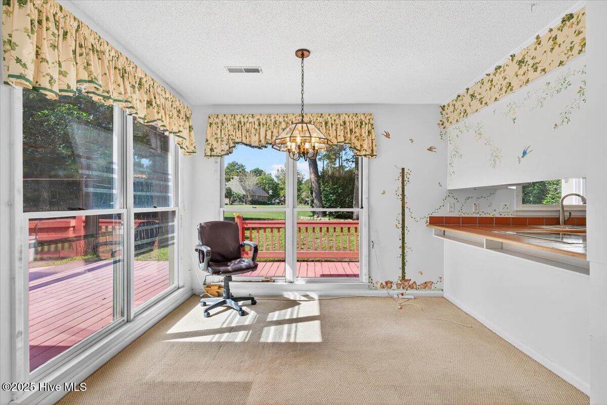 1761 Oakbrook Drive SW