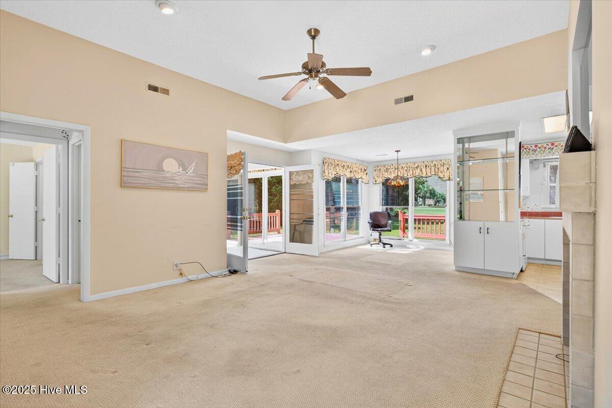 1761 Oakbrook Drive SW