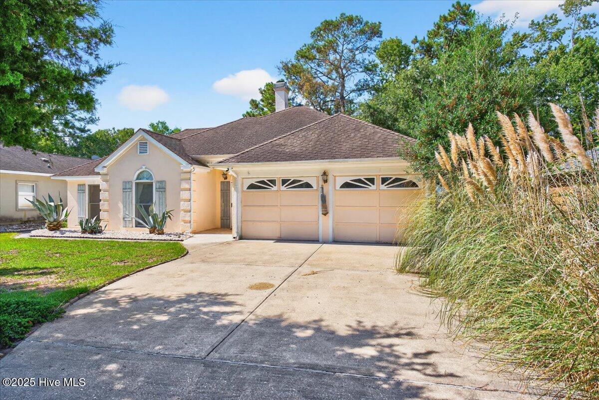 1761 Oakbrook Drive SW