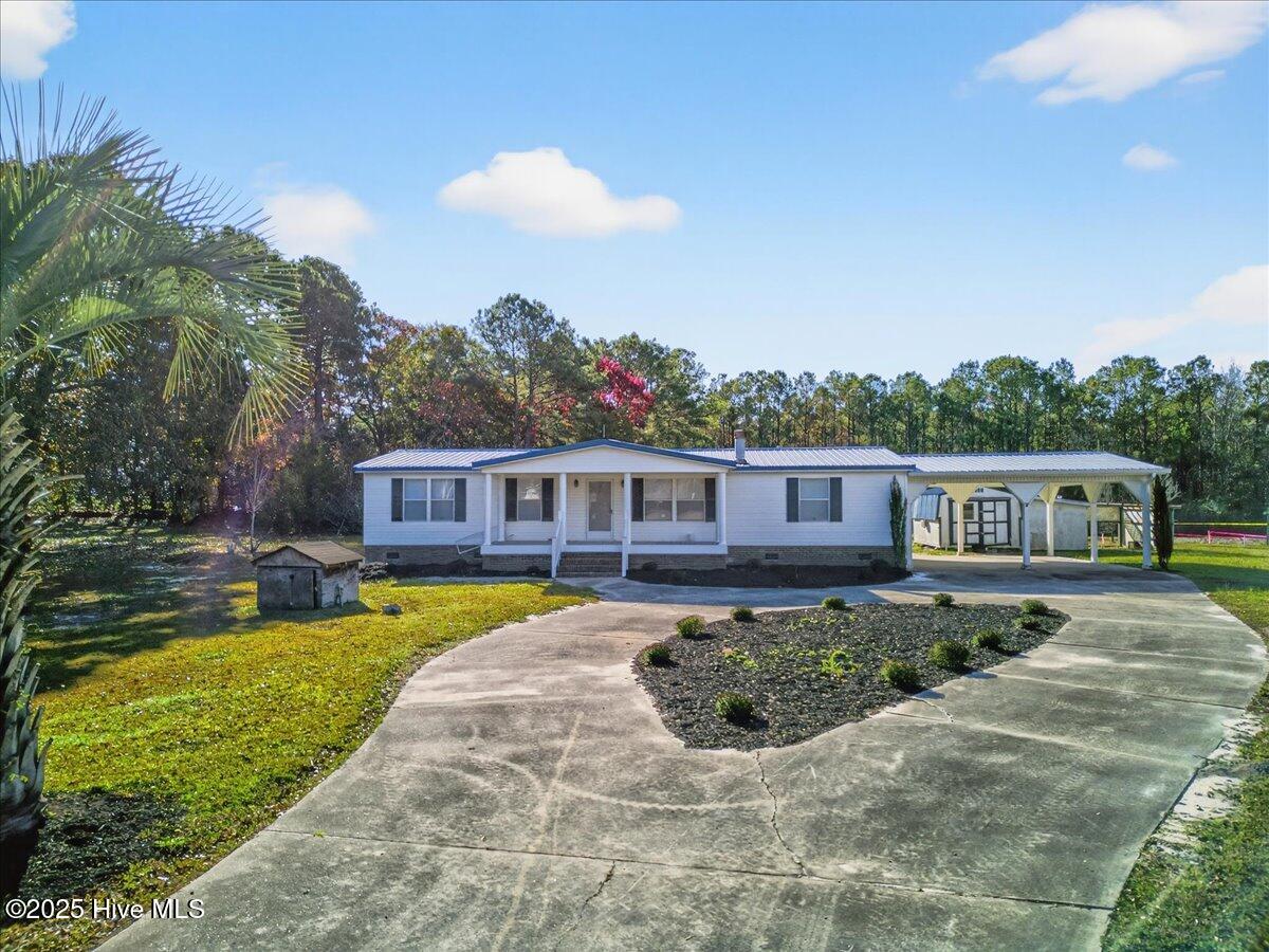 1667 White Duck Court SW
