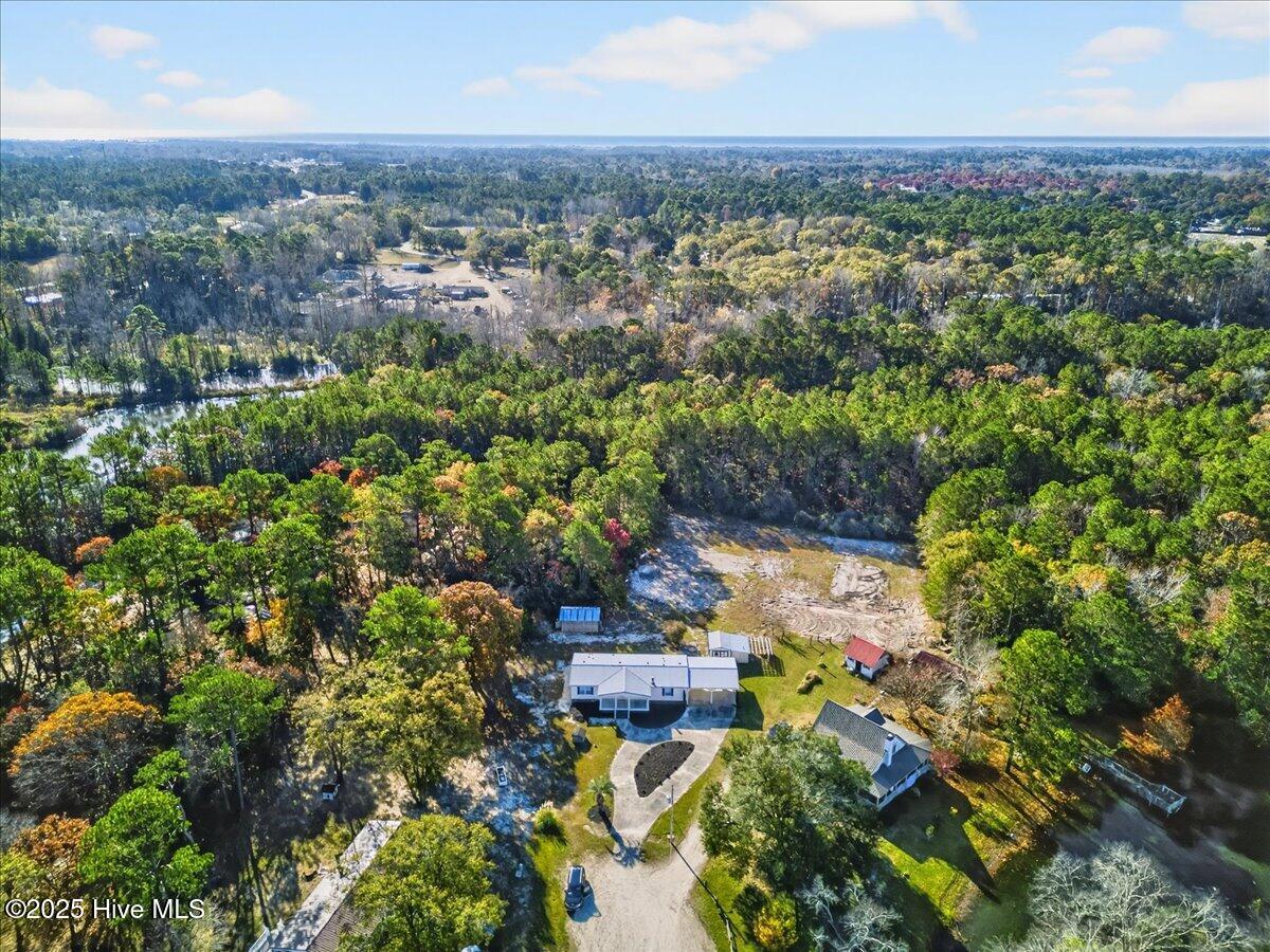 1667 White Duck Court SW