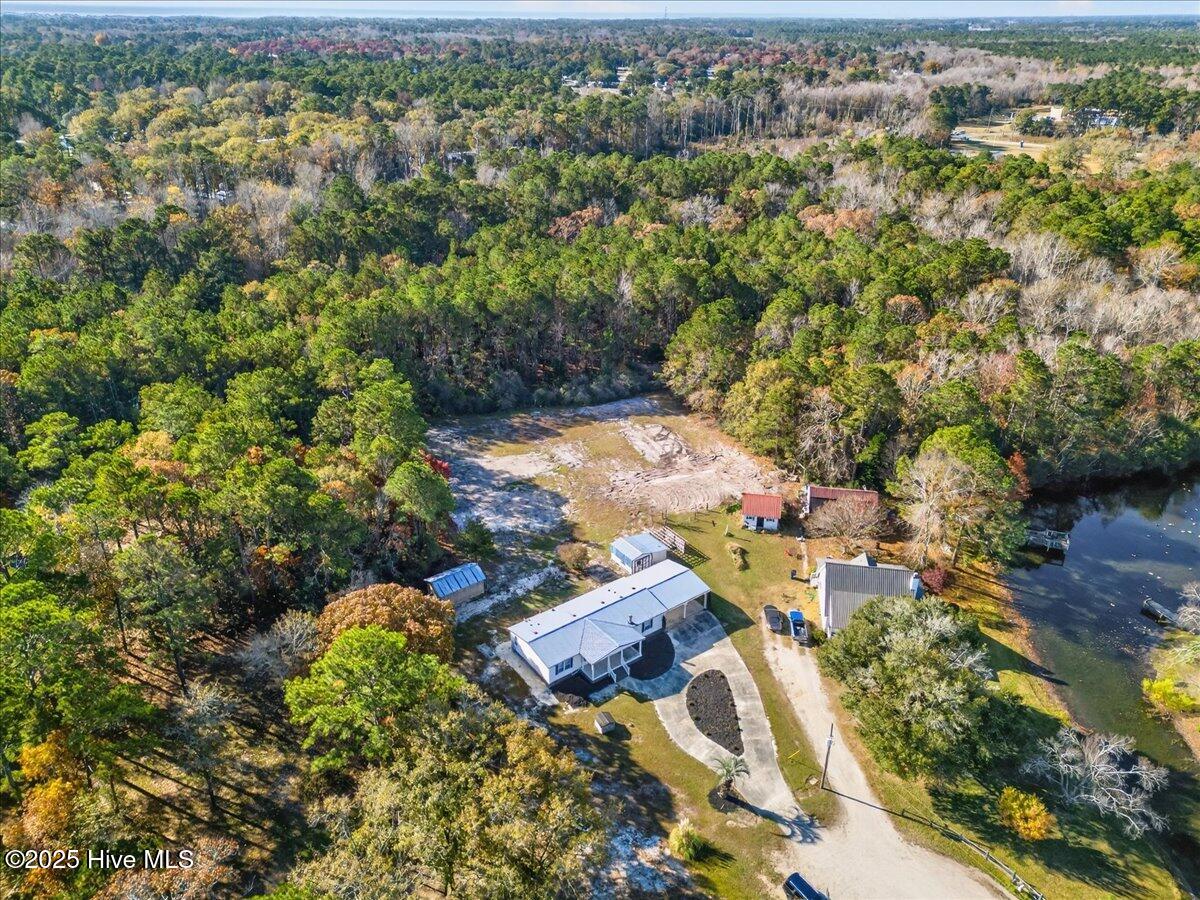 1667 White Duck Court SW