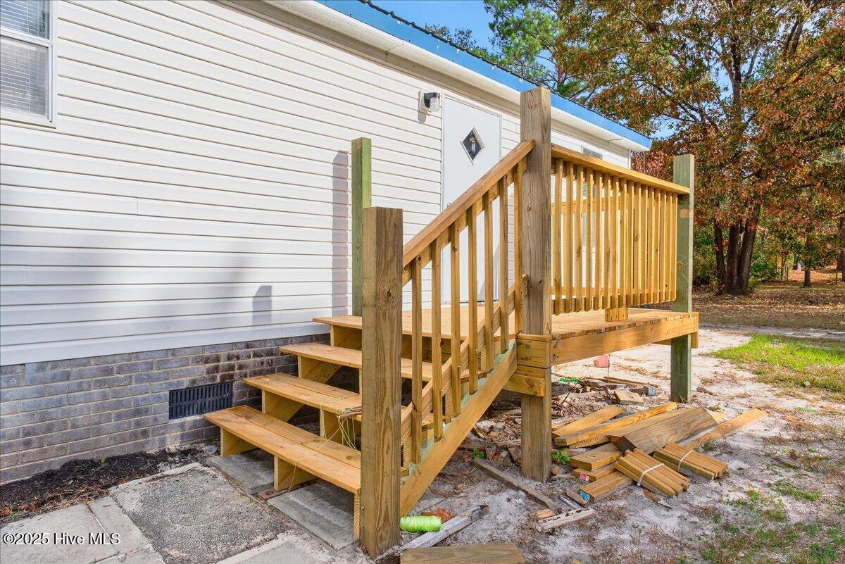 1667 White Duck Court SW