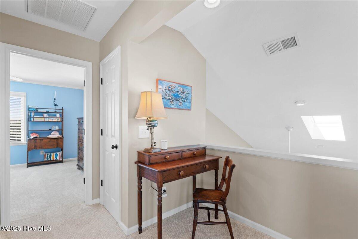 505 N Shore Drive E
