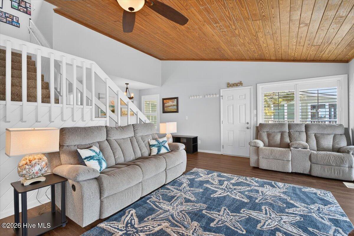 1701 Canal Drive