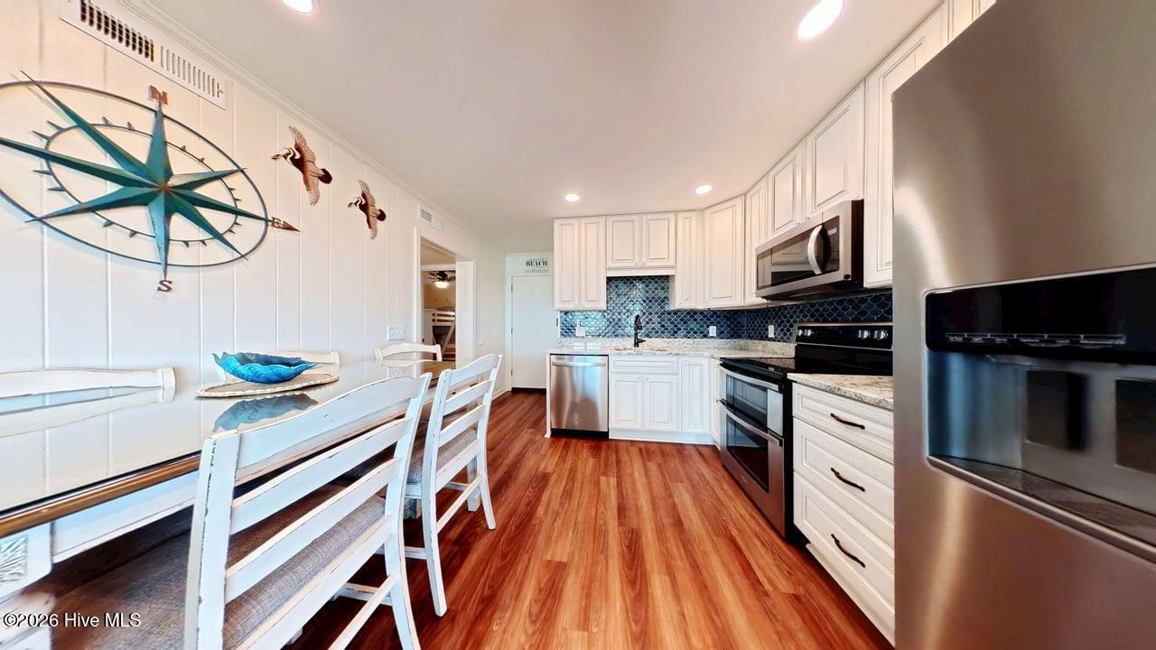 275 W First Street # 1e