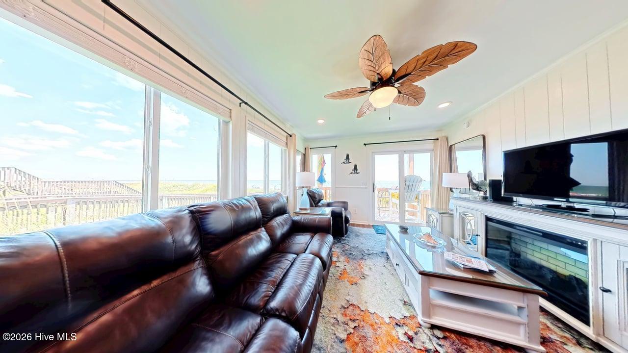 275 W First Street # 1e