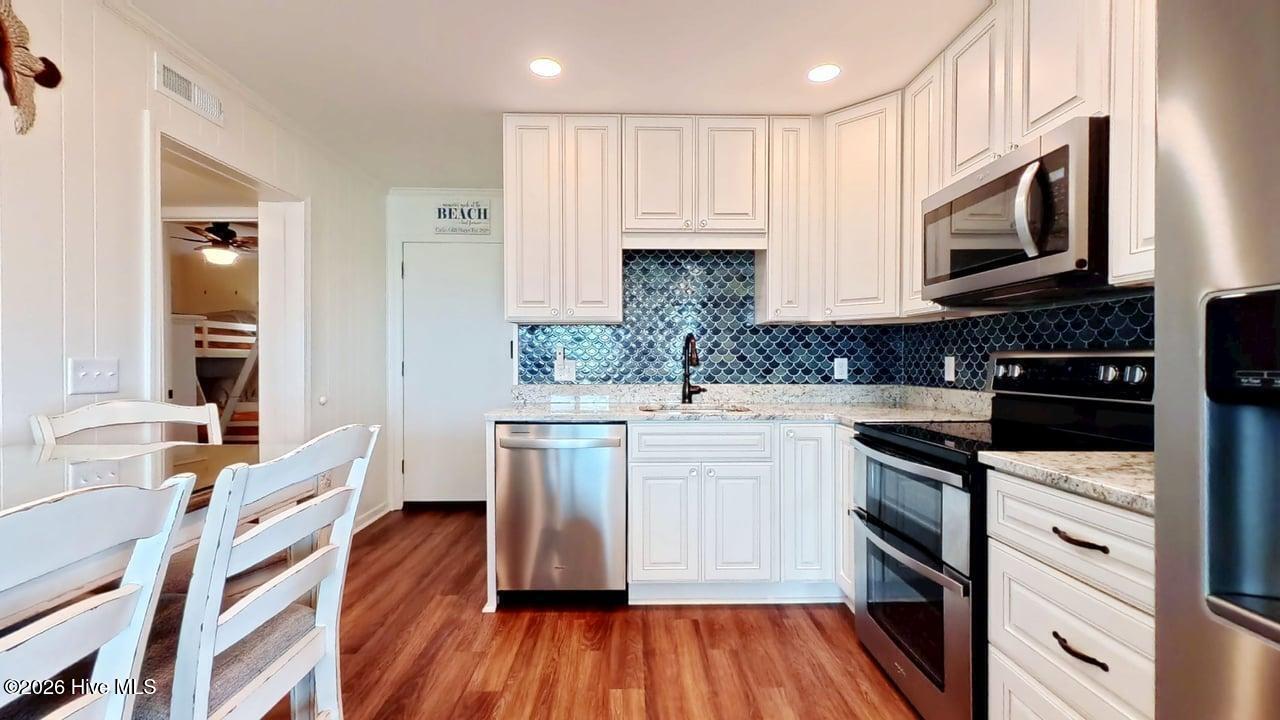 275 W First Street # 1e