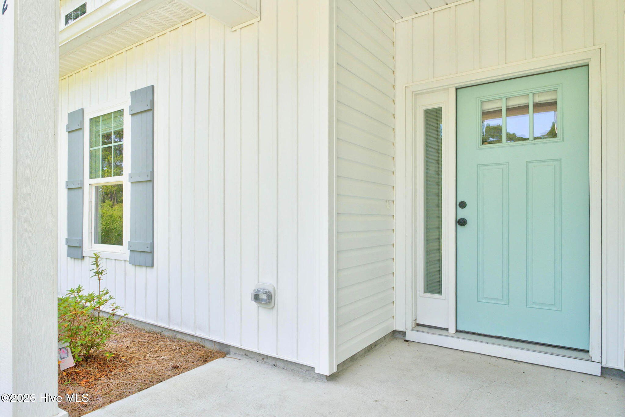 342 Shore Court NW