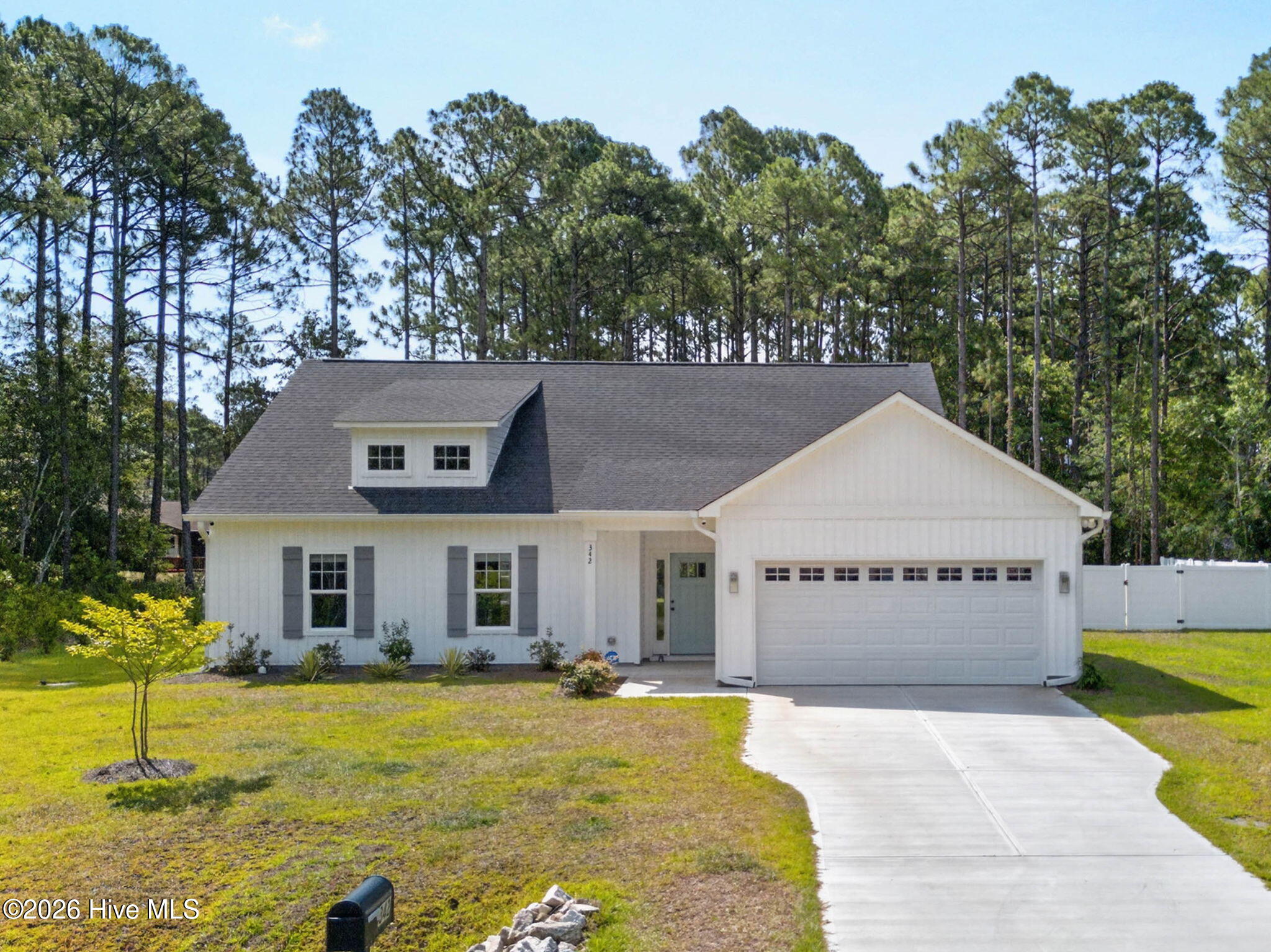 342 Shore Court NW