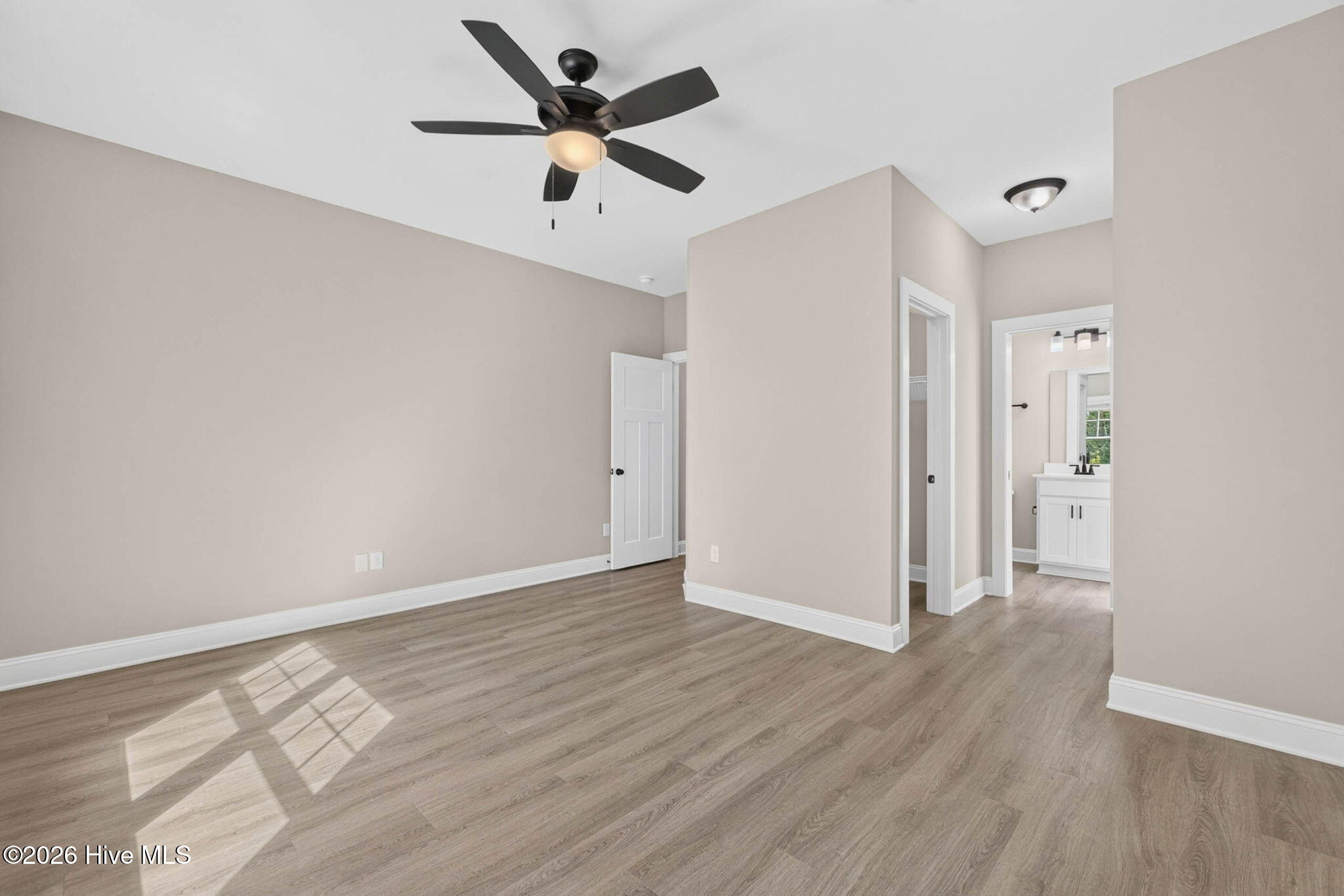 342 Shore Court NW
