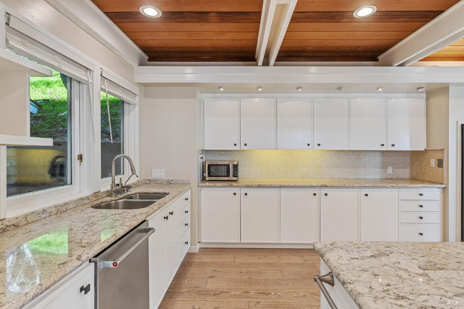 280 Belvedere Avenue