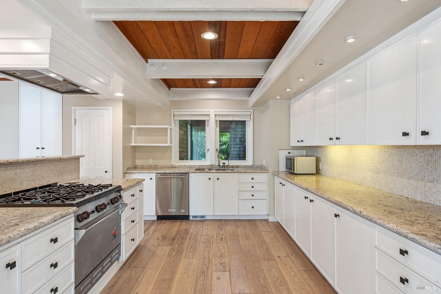 280 Belvedere Avenue