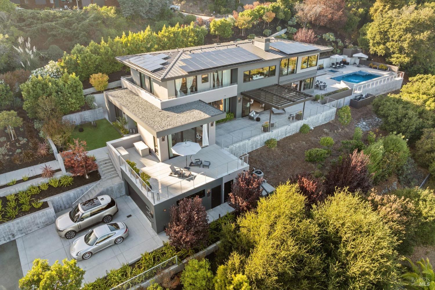 135 Antonette Dr