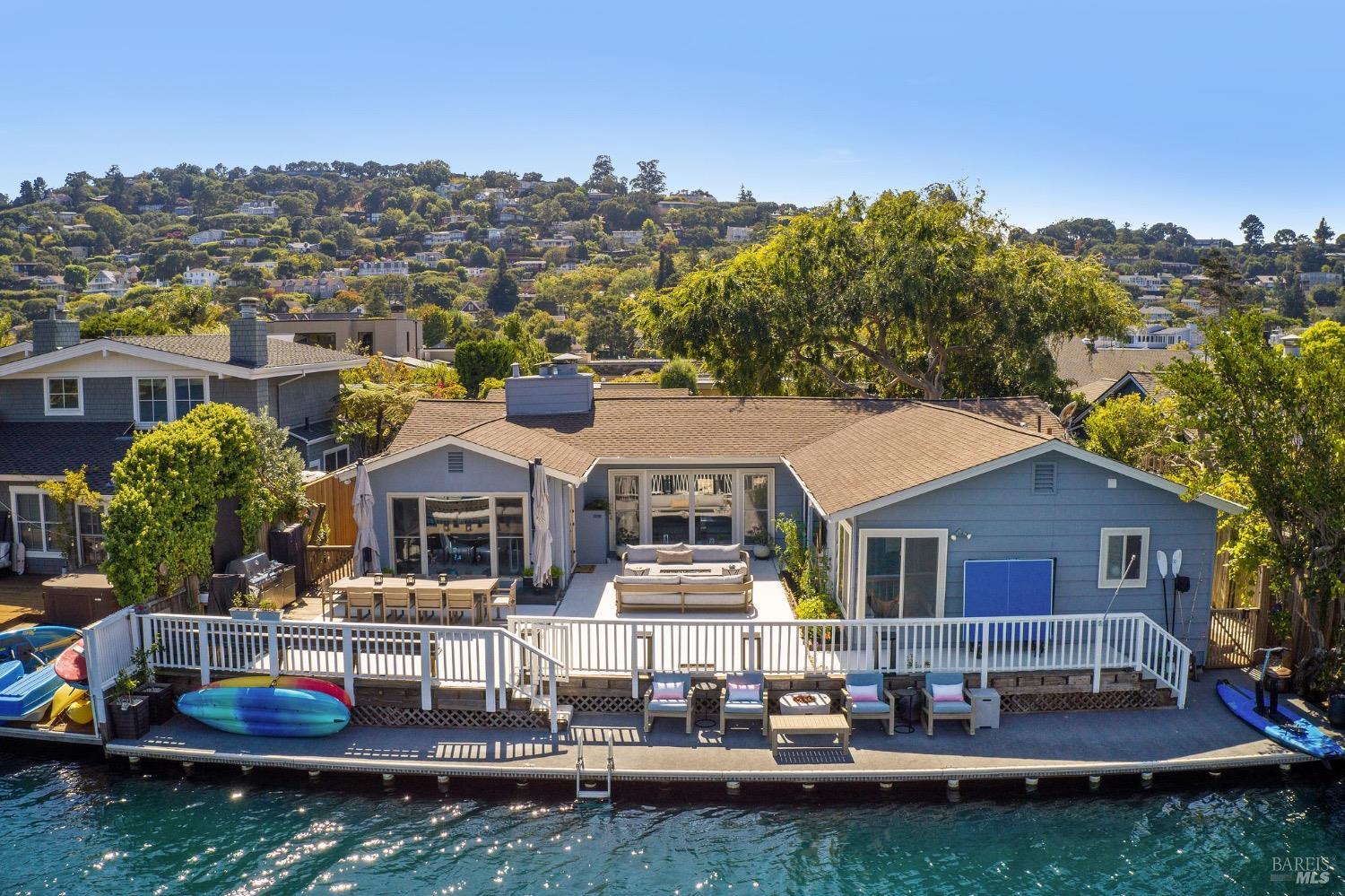 40 Peninsula Rd