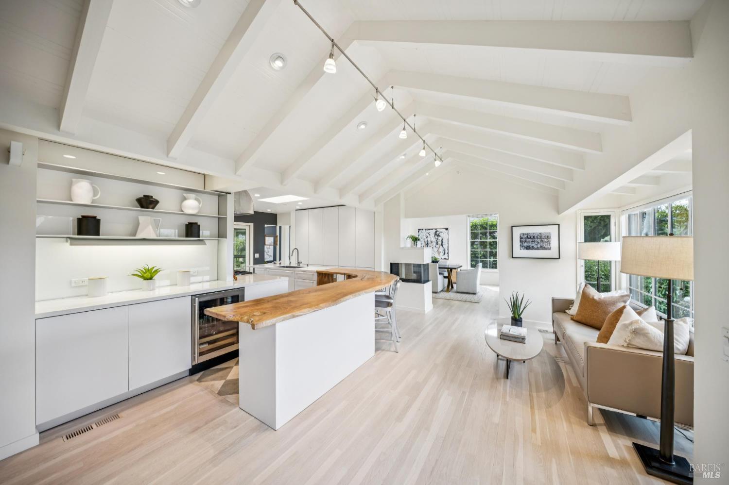 44 San Rafael Avenue