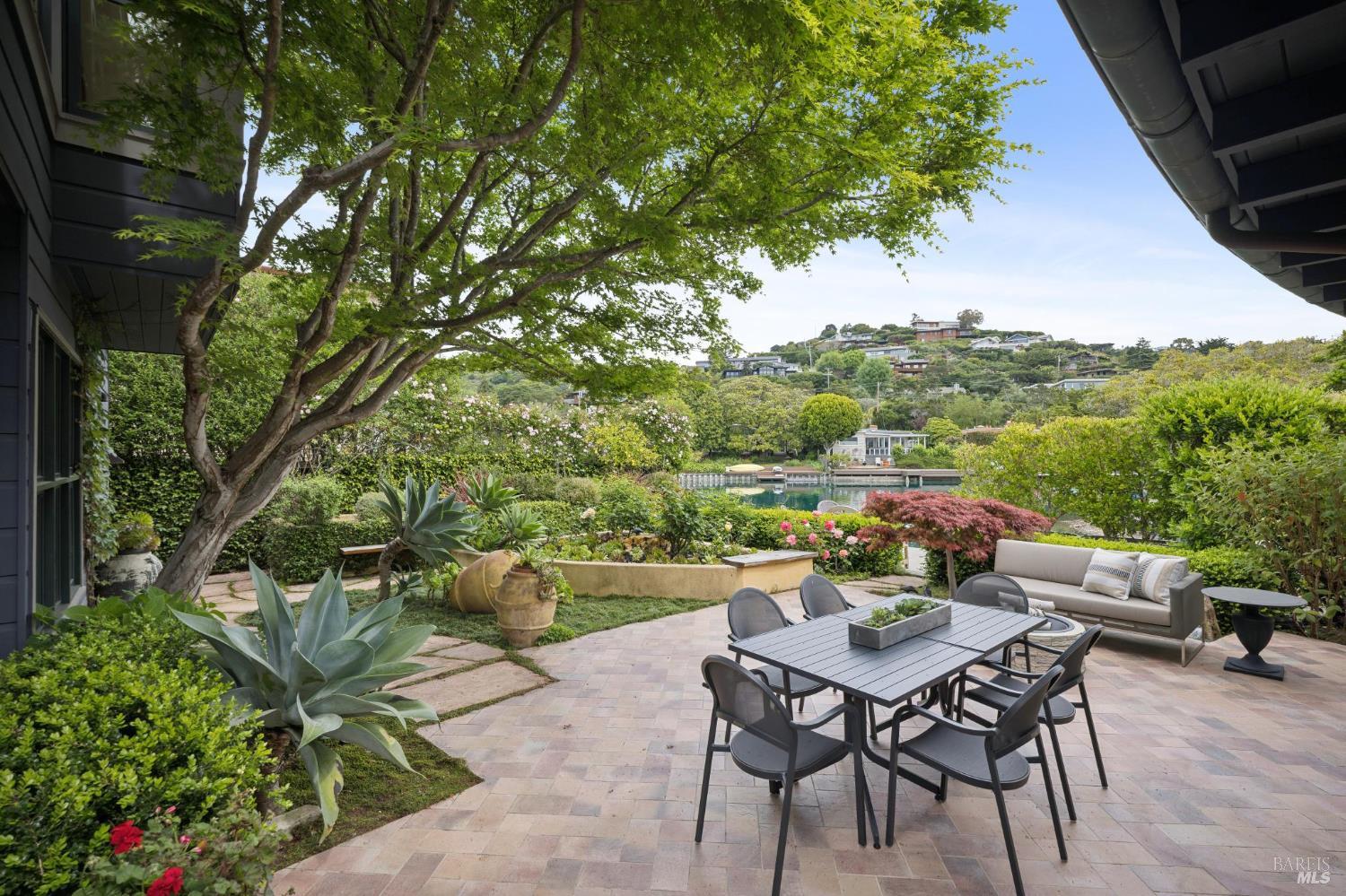 44 San Rafael Avenue