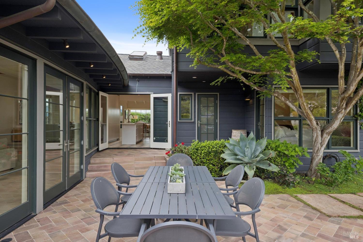 44 San Rafael Avenue