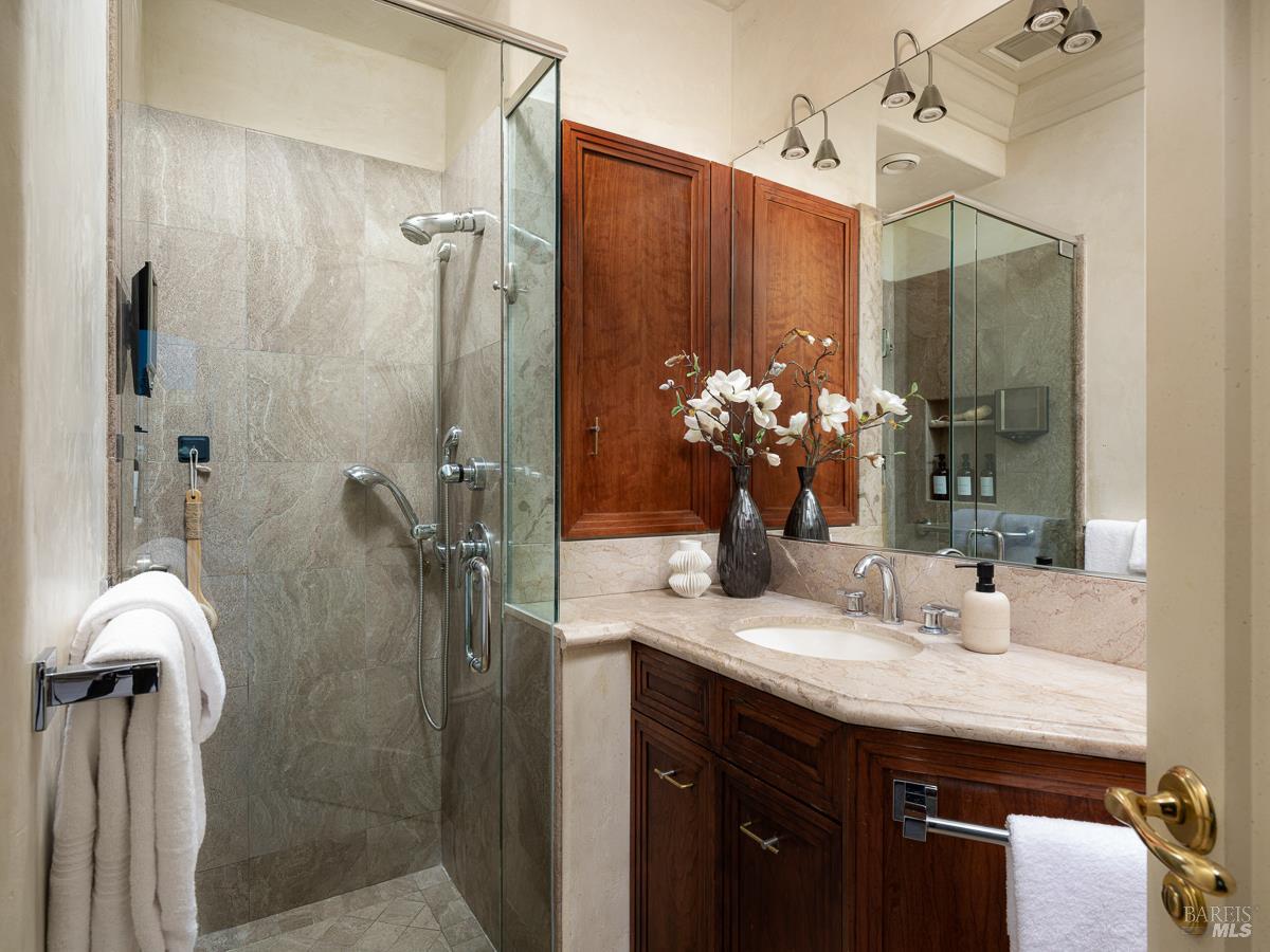 5 Bellevue Avenue