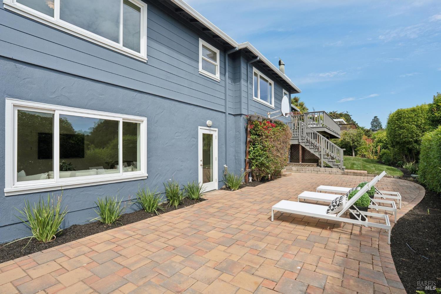 87 Bay Vista Drive