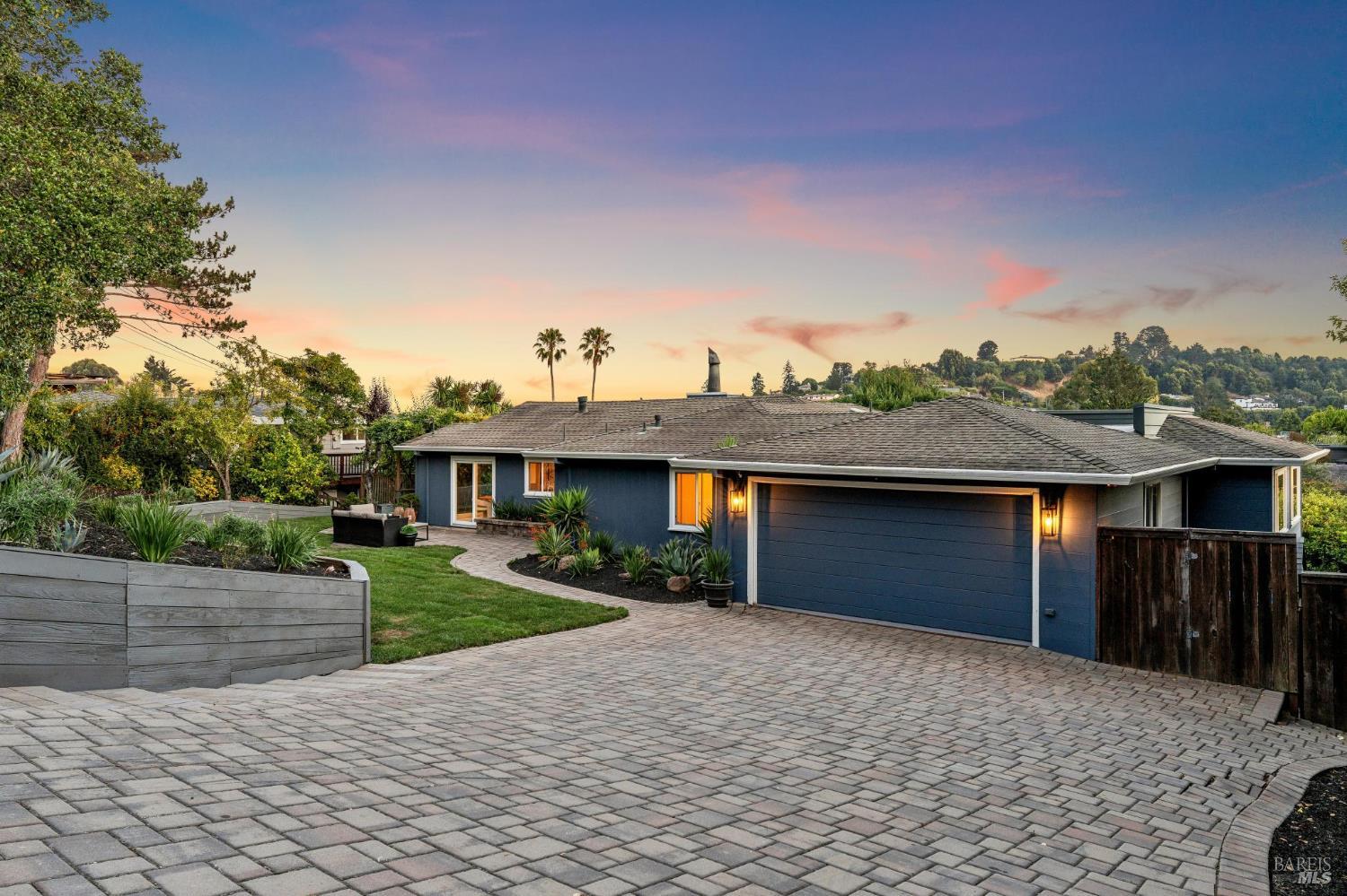 87 Bay Vista Drive