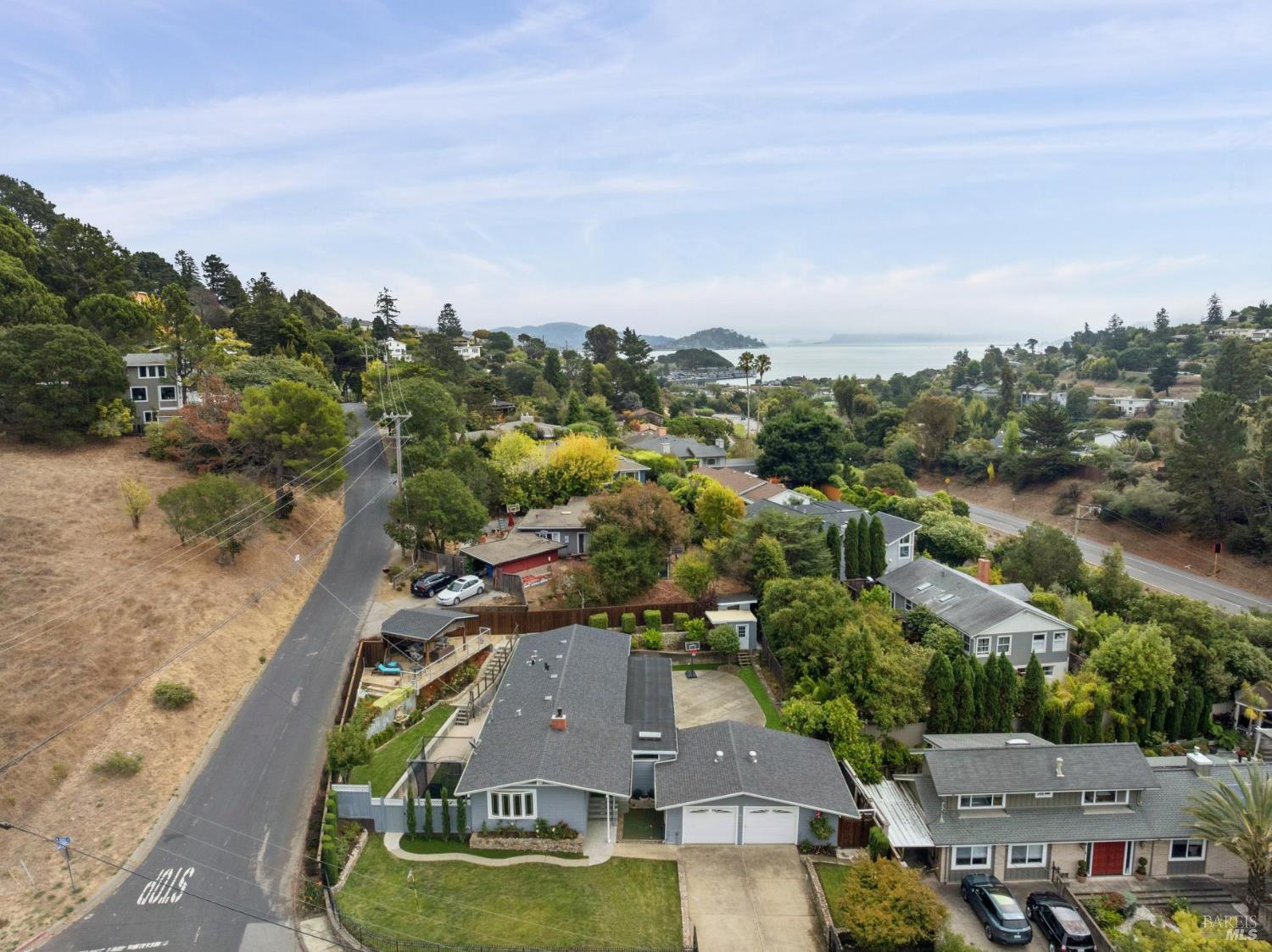 10 N Knoll Road
