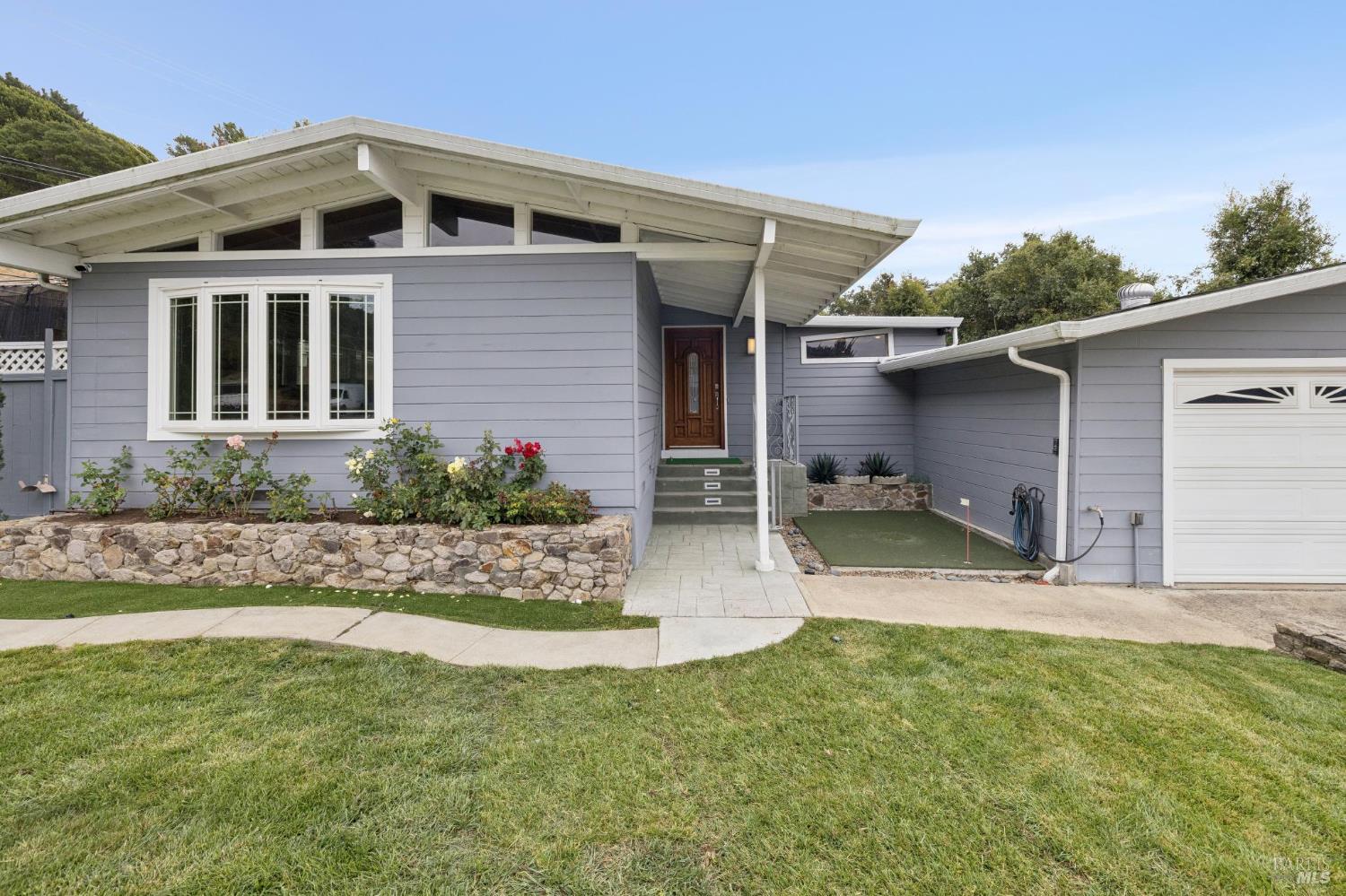 10 N Knoll Road