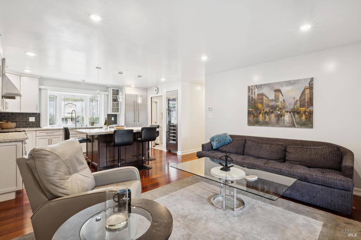 10 N Knoll Road