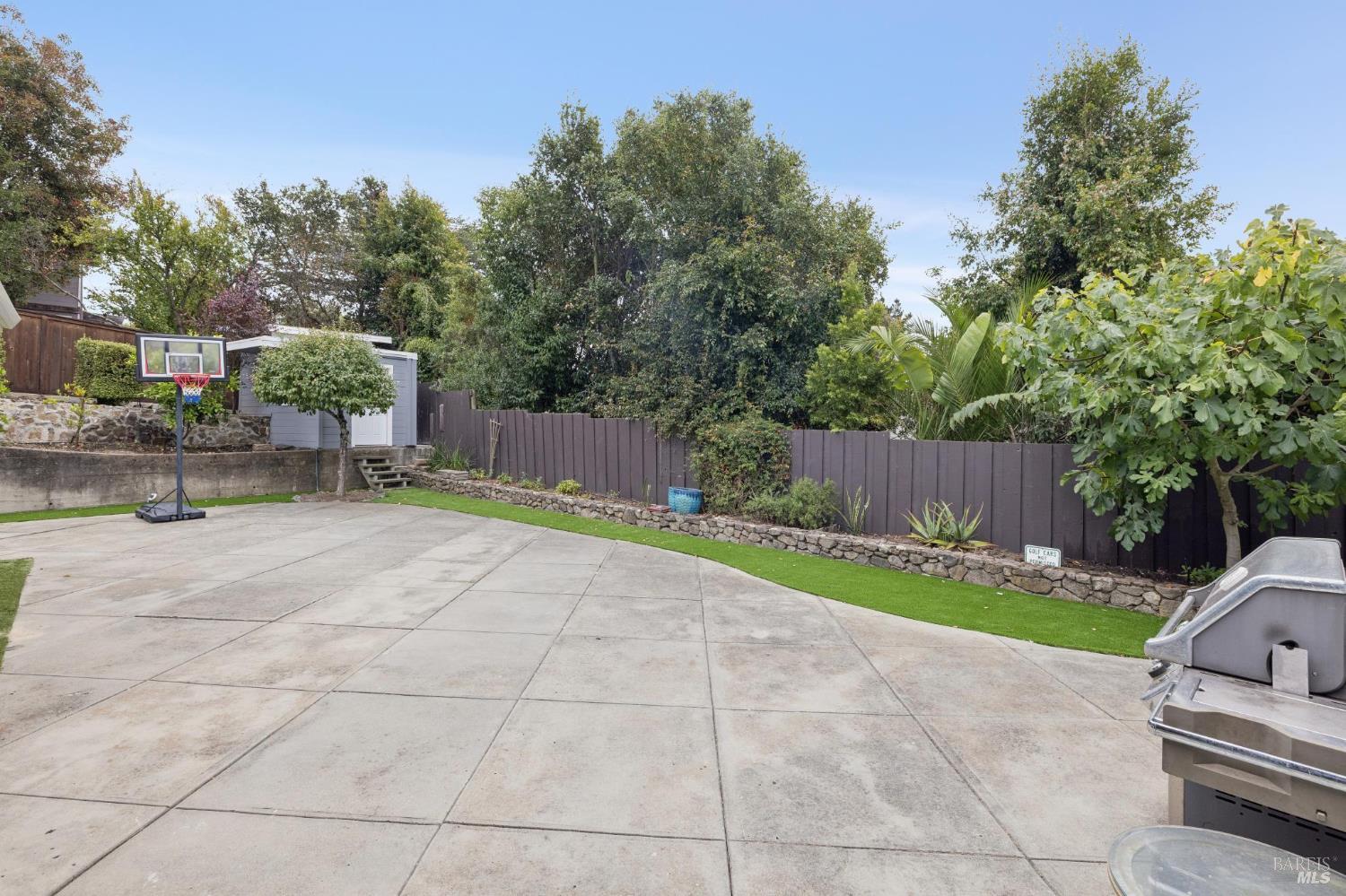 10 N Knoll Road