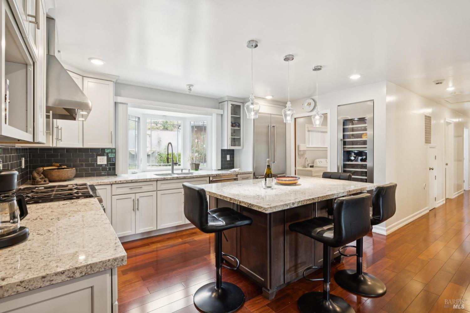 10 N Knoll Road