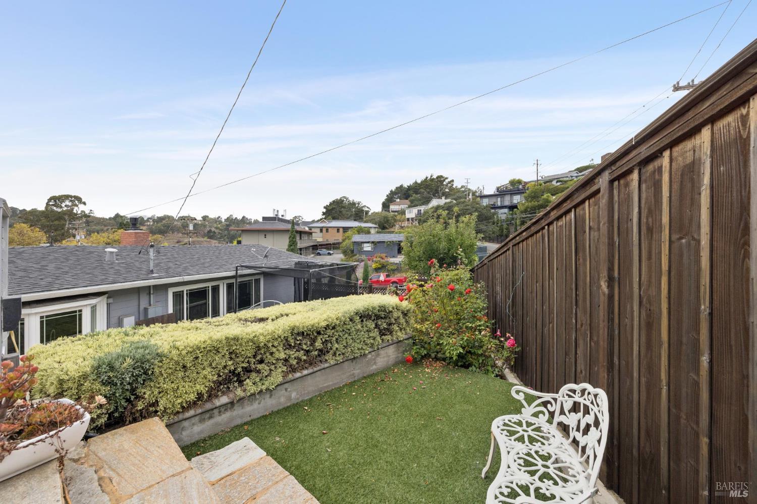 10 N Knoll Road
