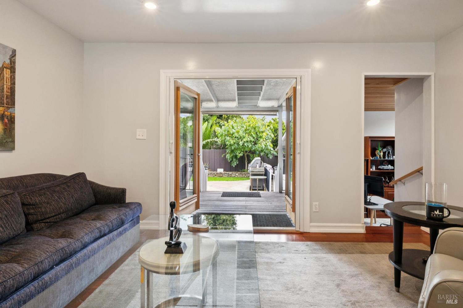 10 N Knoll Road