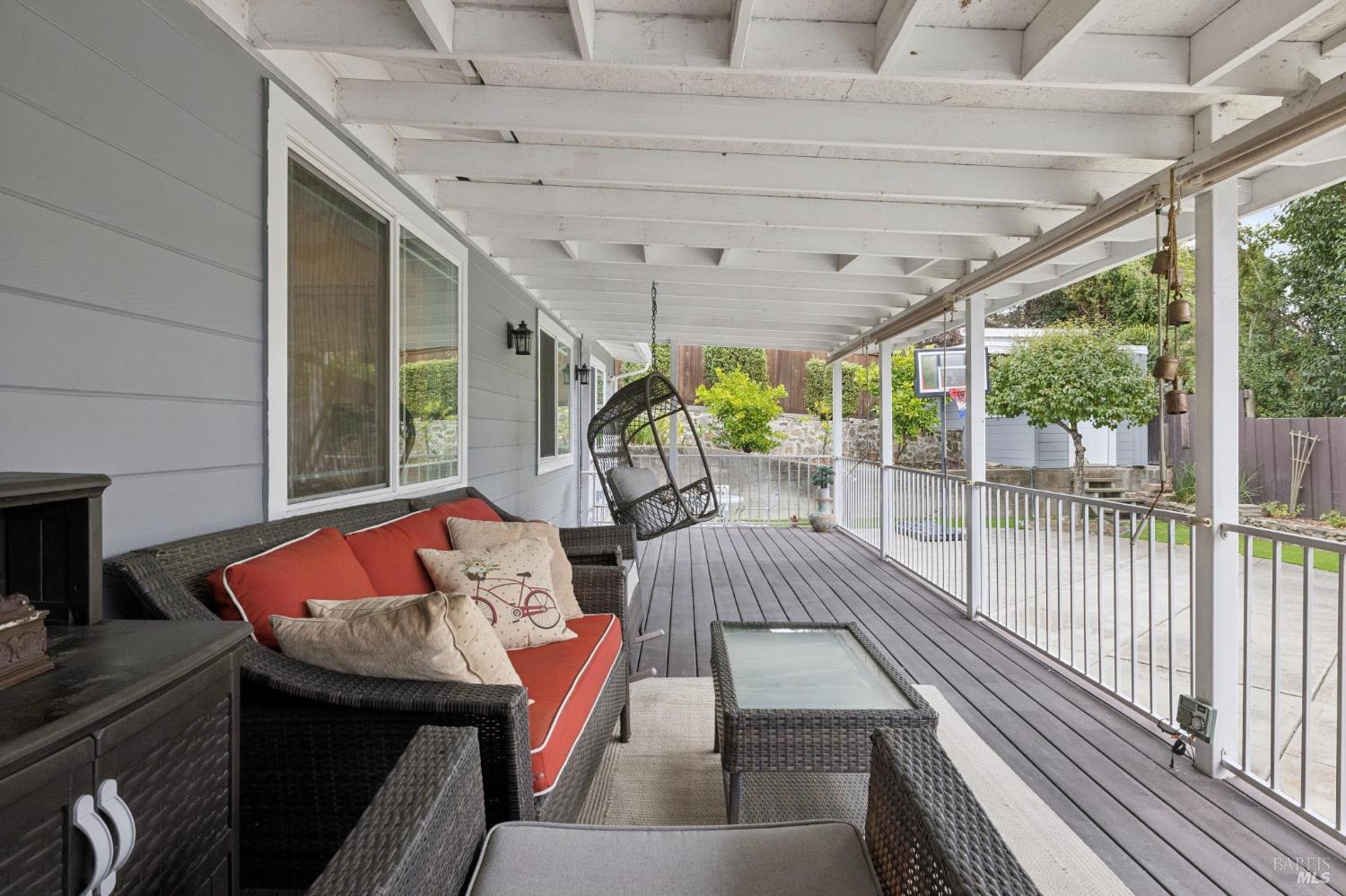 10 N Knoll Road