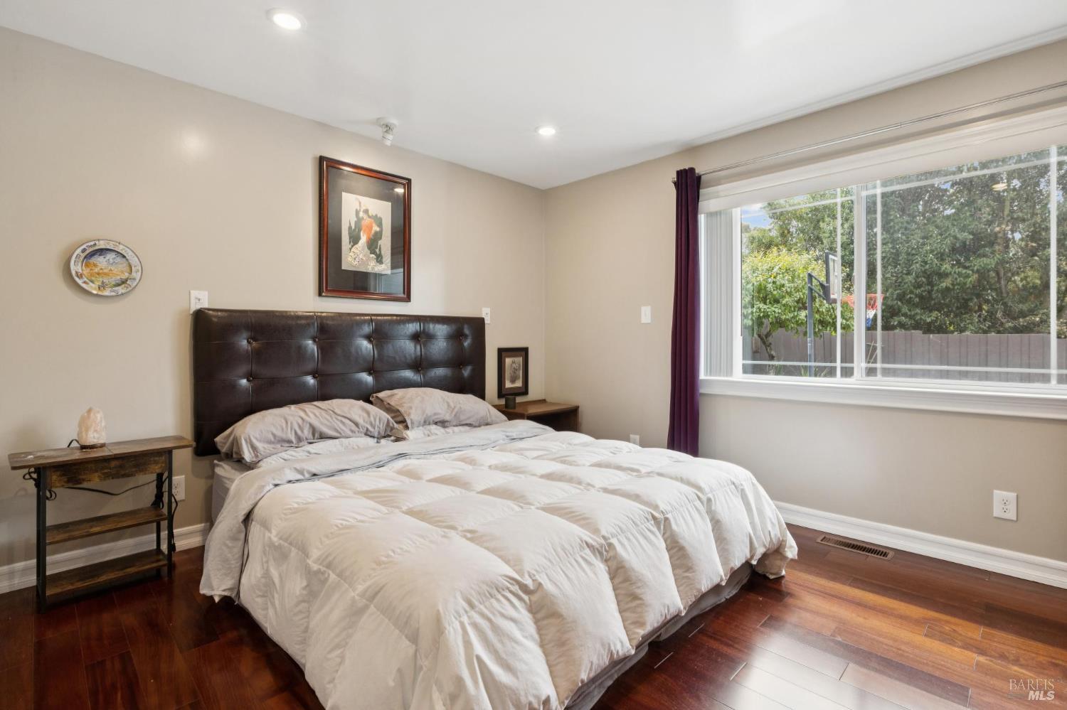 10 N Knoll Road