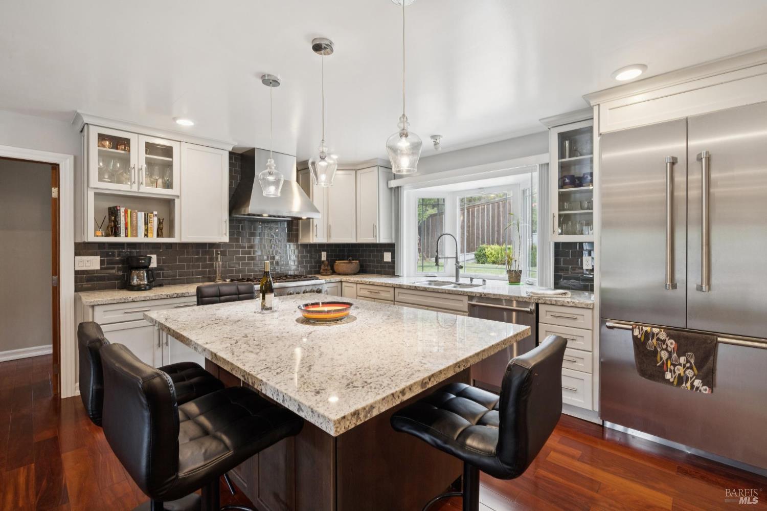 10 N Knoll Road