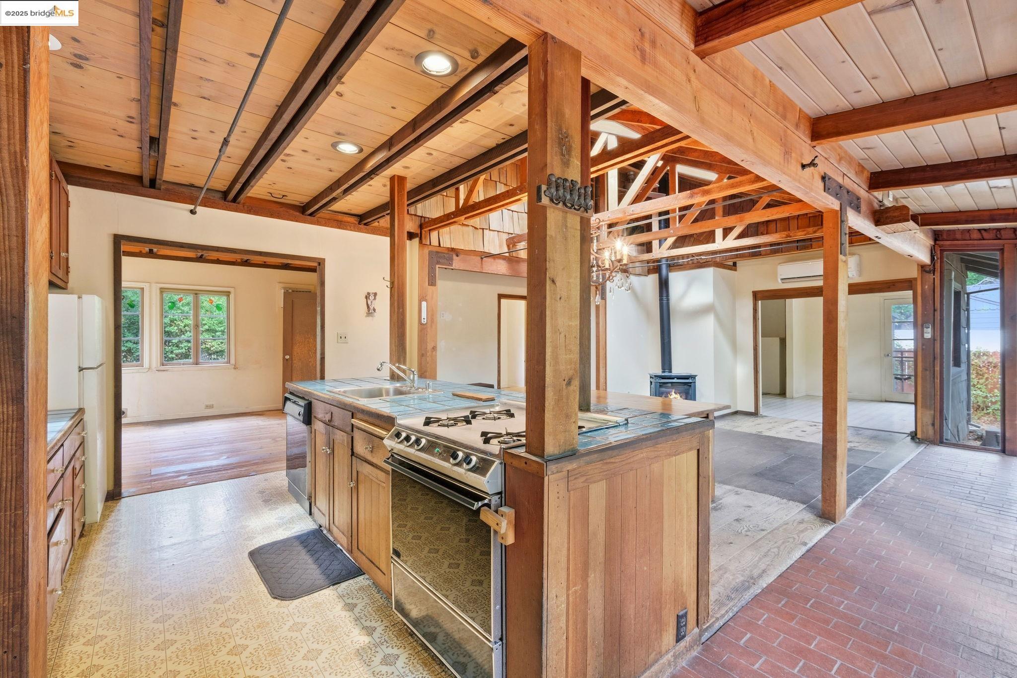 156 Lancaster Rd