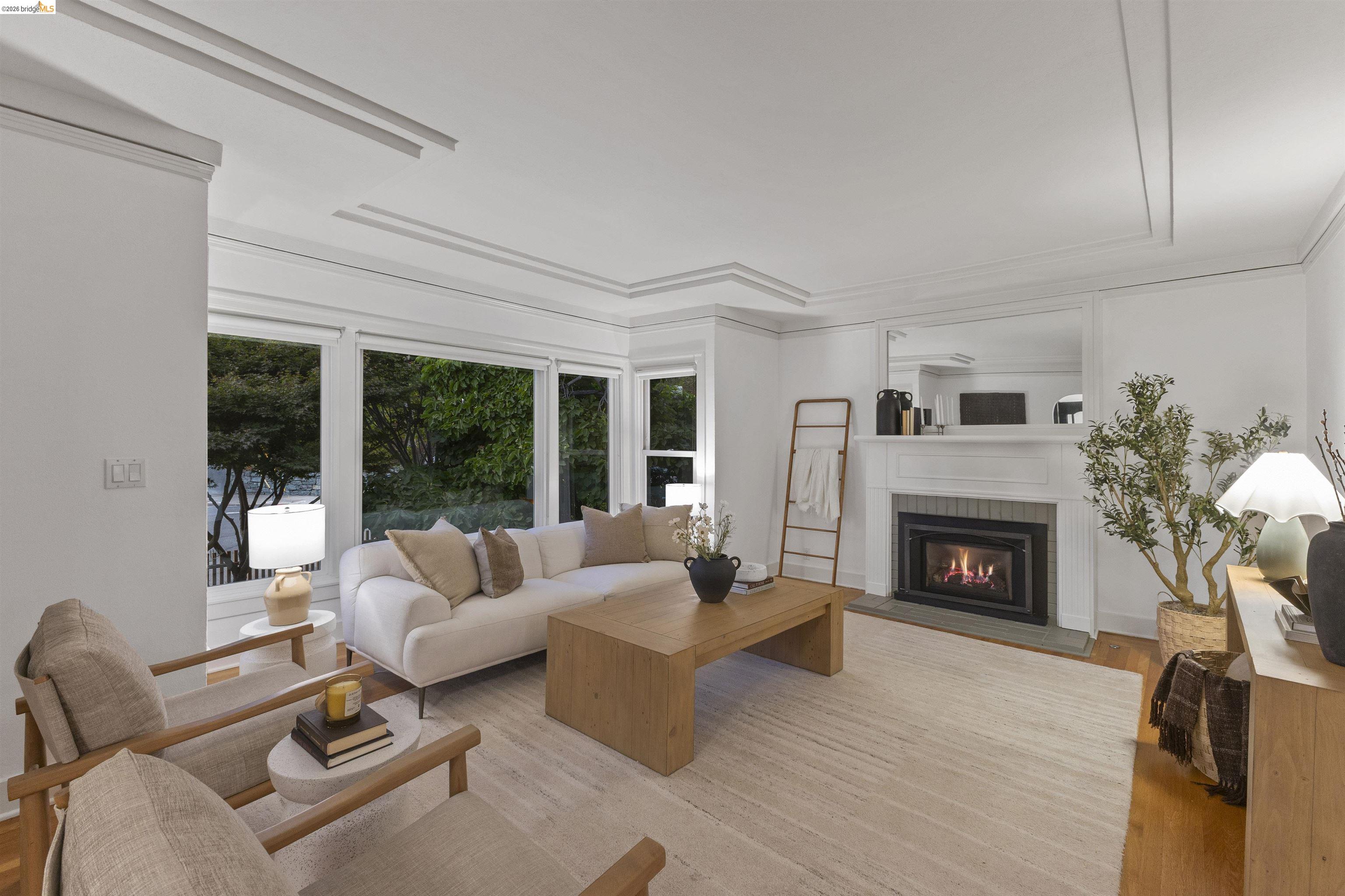 653 San Fernando Ave
