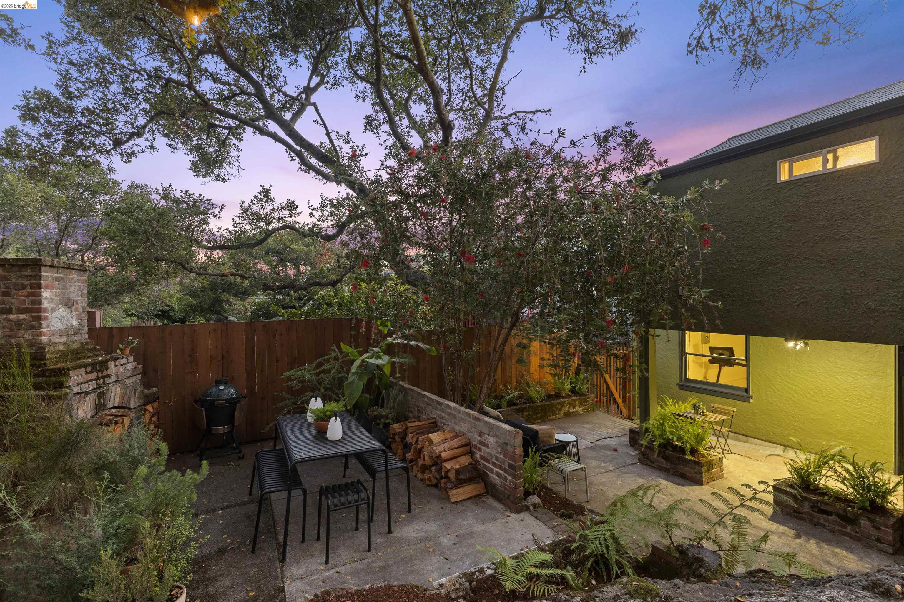 653 San Fernando Ave