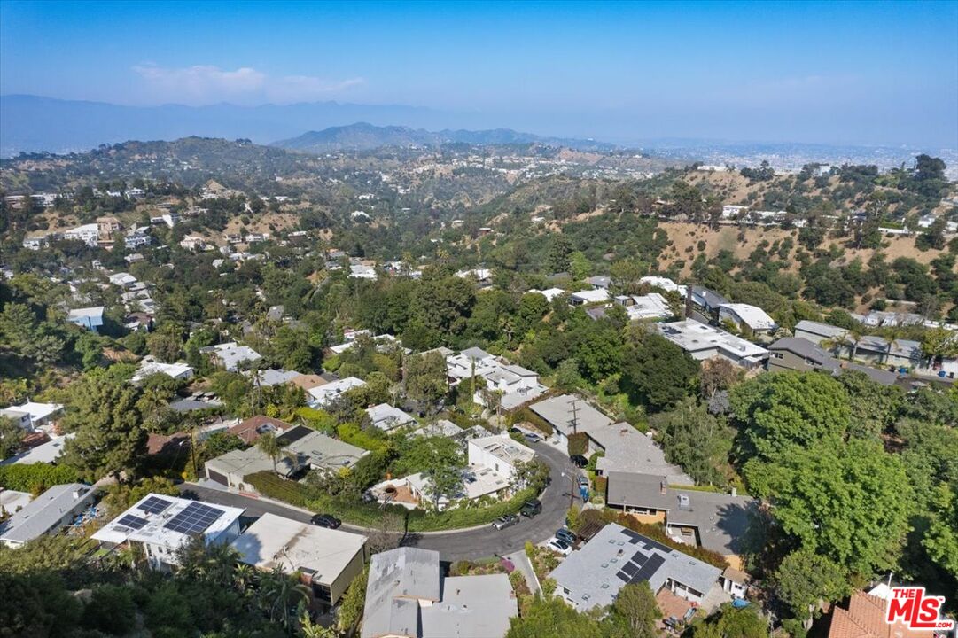 2145 Sunset Crest Dr