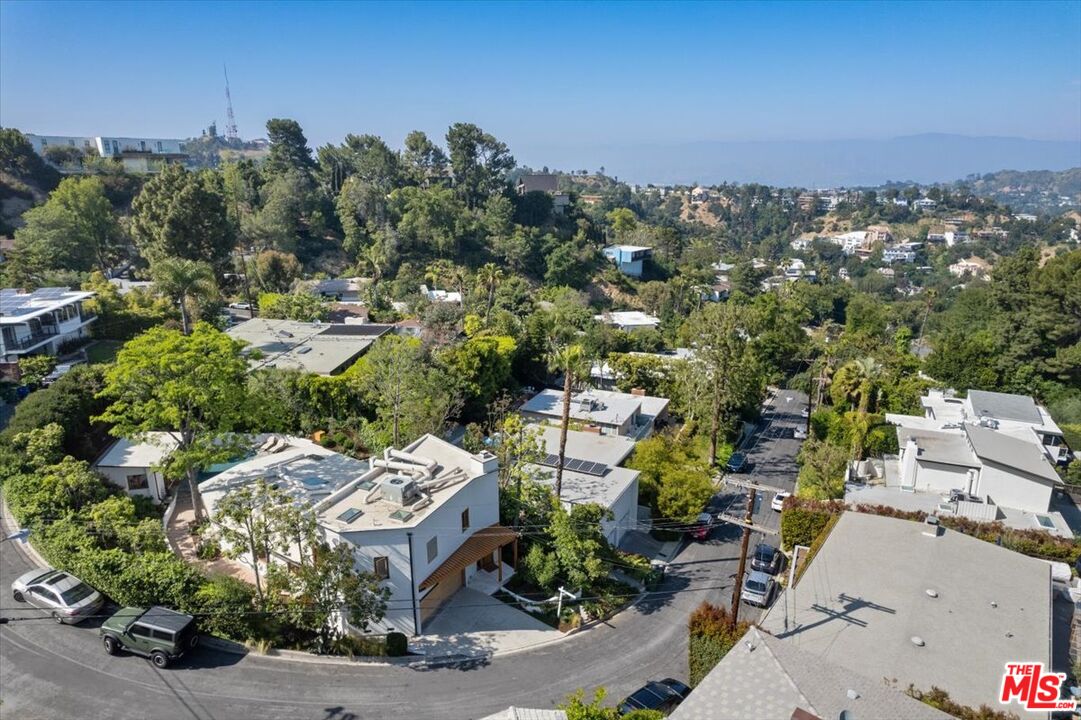 2145 Sunset Crest Dr