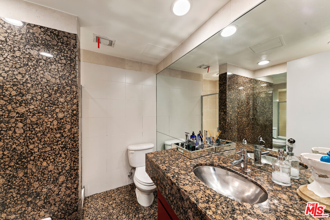 2160 Century Park Unit: 2101N