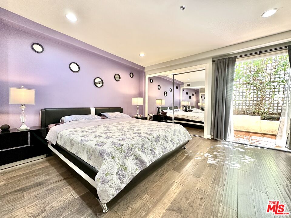 933 15th St Unit: D