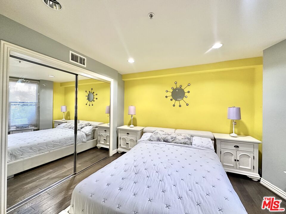 933 15th St Unit: D