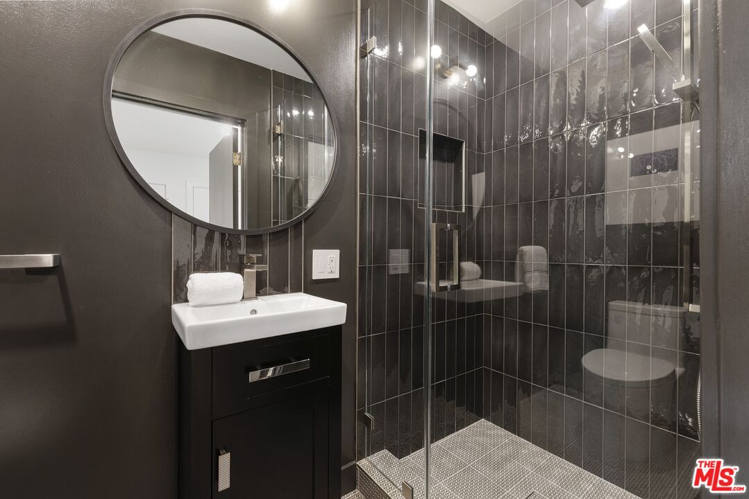 409 Grand Blvd