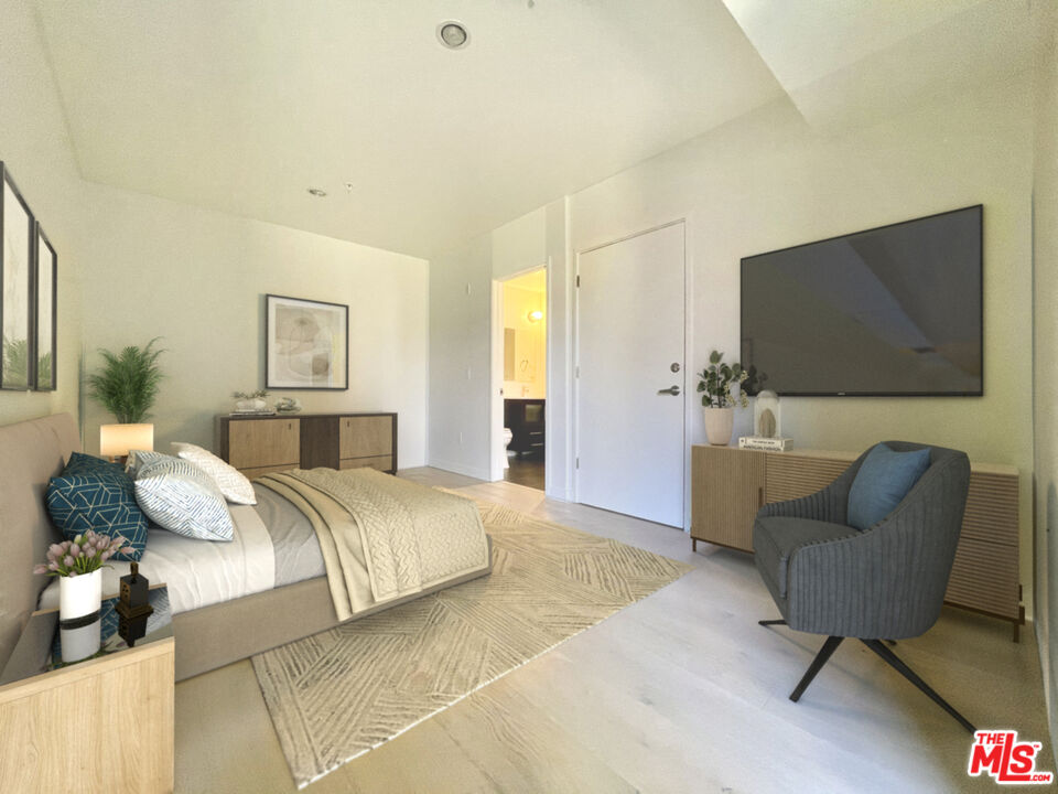 1610 Broadway Unit: #101