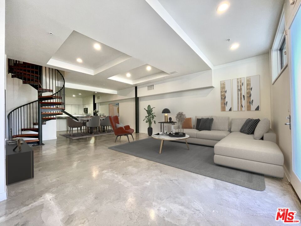 1610 Broadway Unit: #101