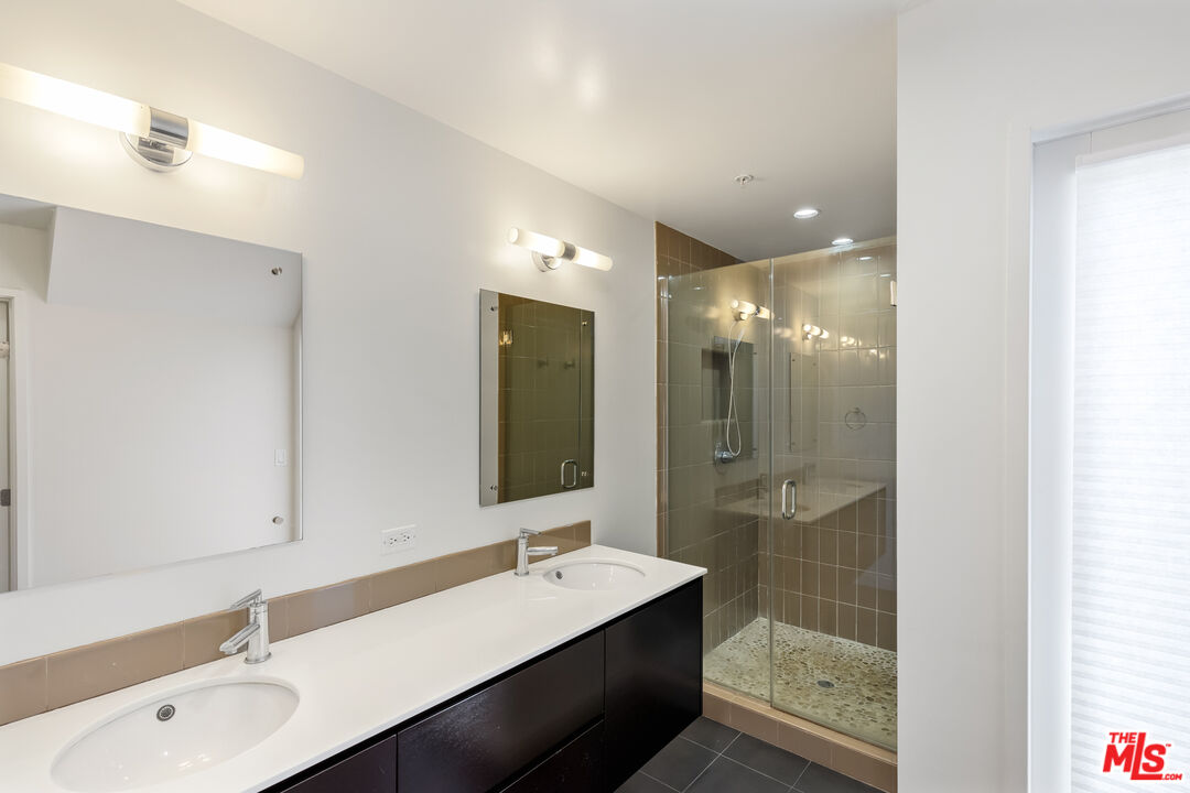 1610 Broadway Unit: #103