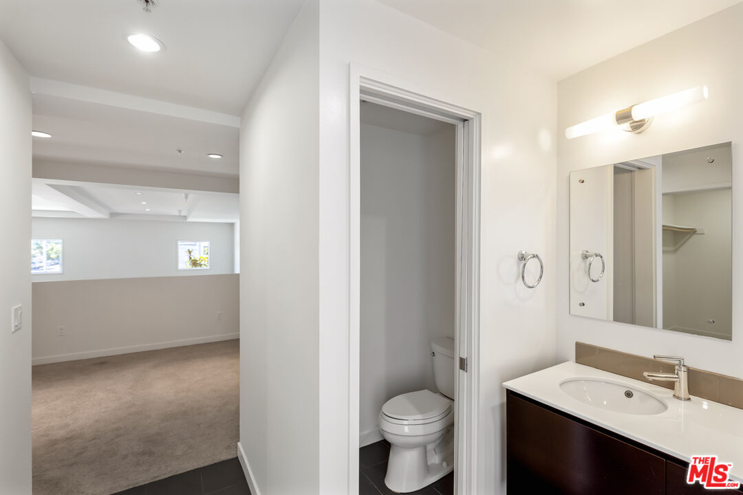 1610 Broadway Unit: #103