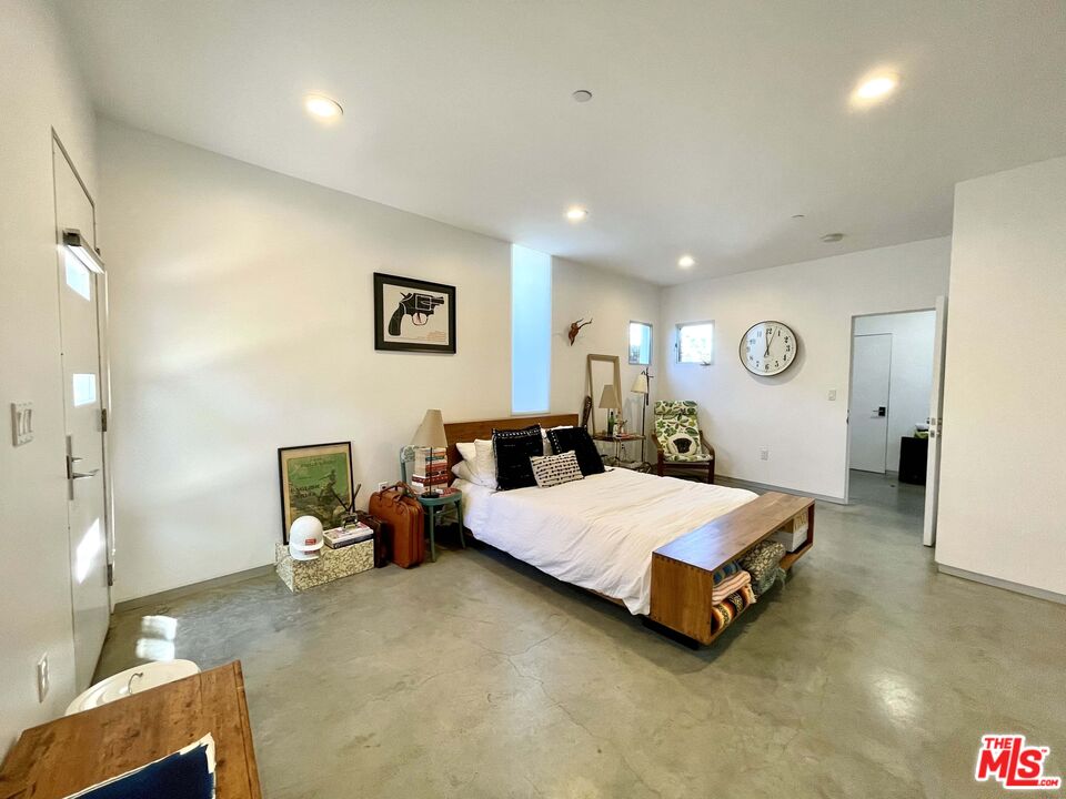 918 7th Ave